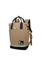 Mochila Moda Trendy de color beige con base y asas superiores negras, detalles en celeste claro y parche con el logo de la marca en el frente. Cuenta con bolsillos laterales y correas ajustables para la espalda.