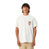 Remera de manga corta color blanco, confeccionada en algodón, con pequeño estampado gráfico en el pecho.
