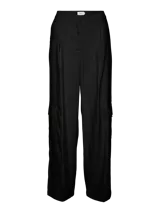Pantalón cargo wide leg negro de tiro medio, con bolsillos laterales y confeccionado en mezcla de poliéster, viscosa y lino.