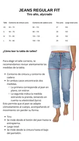 Pantalón de jean corte regular fit en color celeste claro. Presenta un diseño con pequeñas roturas frontales y botamanga con doblez, confeccionado en denim con elastano para mayor flexibilidad y comodidad.
