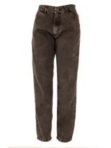 Pantalón de jean gris de corte mom, tiro alto y corte holgado.