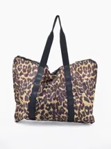 Bolso tipo shopper con estampado animal print en tonos marrón y beige, con asas de cinta negra.