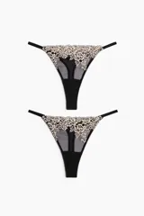 Pack de dos colaless de tiro bajo, confeccionadas en malla negra con apliques de encaje floral en tono beige. Poseen laterales finos y refuerzo interior.