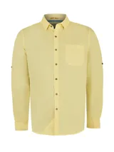 Camisa casual RKF Galiton para hombre, color amarillo claro, de manga larga ajustable con botones de madera y bolsillo en el pecho con logo bordado. Confeccionada en popelina 100% algodón orgánico con protección UV 20+.