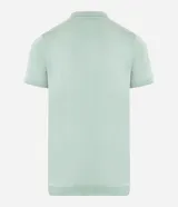 Remera polo masculina de punto color verde claro, con cuello en V y mangas cortas.