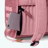 Mochila Cabaia Adventurer Brisbane color rosa con diseño acolchado vertical. Tiene sistema MOLLE, compartimento acolchado para tablet o PC, correa para sujetar a la maleta y tirantes acolchados antitranspirantes.