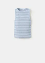Top ajustado de punto acanalado con diseño a rayas horizontales en tonos celestes y blancos, cuello redondo y sin mangas.
