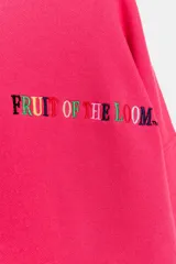 Sudadera de cuello alto con cierre de cremallera frontal y tejido interior en contraste. Cuenta con mangas largas, bolsillos de vivo en los laterales y detalle de logo bordado en el pecho. Diseño de la colección especial Fruit of the Loom x Zara.