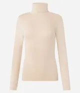 Suéter de punto color borgoña, con cuello alto estructurado y mangas largas.