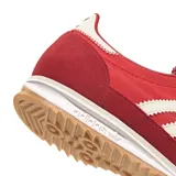 Championes Adidas SL 72 OG LT de color rojo con detalles en blanco, confeccionados con superposiciones de gamuza, base de nailon y suela dentada de goma.