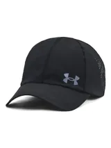 Gorro deportivo Under Armour Isochill negro con logo reflectivo en el frente y perforaciones laterales para mayor ventilación.