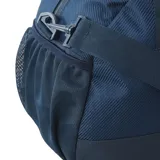 Bolso deportivo tipo duffel Rip Curl, color azul, con compartimento principal con cierre, asas de mano y correa ajustable para el hombro.