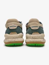Championes Satorisan modelo Chacrona Laser Prem., color gris con detalles en verde, beige y suela moteada.