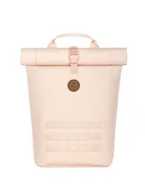 Mochila Cabaia modelo Starter Puerto Limón, color beige, con sistema MOLLE para fijación de bolsas frontales, compartimento acolchado para computadora de 15 pulgadas, vegana y repelente al agua.