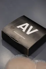 Pezoneras de silicona autoadhesivas color piel.