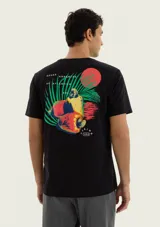 Remera de manga corta color azul oscuro, con cuello redondo y diseño liso.