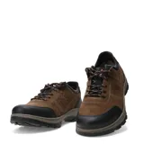 Championes casuales de hombre Freeway, modelo Casual Terra, confeccionados en cuero nobuk de color marrón con detalles en negro y suela dentada.