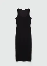 Vestido midi entallado de tejido fluido, con escote cuadrado y tirantes finos. Presenta una abertura posterior en el bajo.
