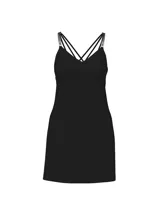 Camisón corto de satén negro con escote en V y tirantes brillantes con pedrería y logotipo de la marca.