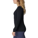 Remera de manga larga Columbia, diseñada como primera capa técnica. Presenta un diseño ajustado con costuras ergonómicas, cuello redondo y tecnología reflectante térmica Omni-Heat con propiedades de absorción de humedad Omni-Wick.