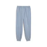 Pantalón de jogging Puma con efecto lavado, color celeste, de corte holgado con puños elásticos en los tobillos y logo de la marca bordado en la cadera.