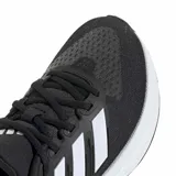 Championes de running Adidas modelo Ultrarun 5 W, color negro con las icónicas tres tiras laterales en blanco y suela de amortiguación blanca.