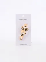 Broche para el pelo dorado con diseño de flores tipo orquídea y detalles de perlas blancas en el centro.