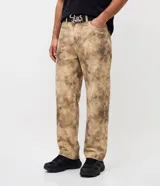 Championes masculinos estilo dad sneaker de Renner, confeccionados en poliuretano color negro, con diseño robusto, cordones y suela alta.