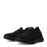 Championes urbanos de tejido knit color negro, con diseño slip-on y cordones decorativos. Presentan suela con tecnología Max Comfort y detalle de marca en la lengüeta.