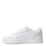 Championes urbanos Puma modelo Rebound Break, de diseño inspirado en el básquet retro. Presentan una capellada sintética de color blanco con perforaciones en la puntera, cierre de cordones y suela de goma resistente. Incluyen plantilla SoftFoam+ para mayor amortiguación.
