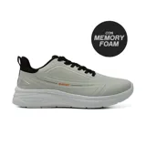 Championes deportivos Hi-Tec Brett de color gris claro con cordones y detalles en negro, entresuela blanca y plantilla con memory foam.