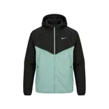 Campera deportiva Nike Stride con capucha, diseño de bloques de color en negro y verde menta, cierre frontal completo y bolsillos laterales con cierre.