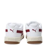 Championes Puma Park Lifestyle Easy, color blanco con detalles en bordó y suela de goma marrón.