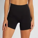 Culote negro de microfibra con cintura alta y corte ajustado.