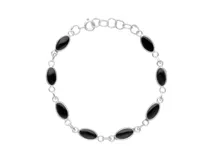 Pulsera de plata 925 con eslabones ovalados y dijes de ónix negro.