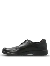 Zapato formal de cuero color negro, de diseño clásico con cordones y costuras visibles en la puntera.