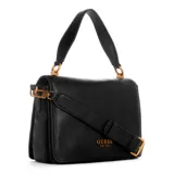 Bolso Guess negro con correa de mano y correa bandolera ajustable. Tiene el logo de la marca en dorado en el frente y herrajes dorados.