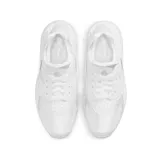 Championes Nike Air Huarache blancos, con ajuste tipo botín, clip icónico en el talón y suela de goma.