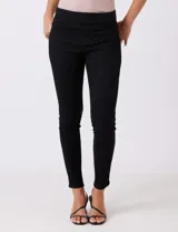 Jegging de algodón marca Sound Style, color negro, con bolsillos simulados en la parte delantera y bolsillos aplicados en la trasera. Modelo skinny de tiro alto.