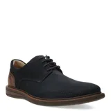 Zapatos de vestir Democrata modelo Bay, color marrón café, con diseño acordonado y textura microperforada en la parte frontal. Presentan una suela de goma con detalle de costura visible.