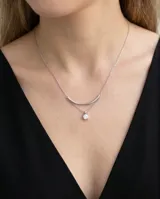 Collar de plata italiana 925 con diseño de doble cadena, una con barra curva lisa y otra con dije de circonia central.