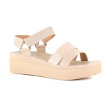 Sandalias con plataforma color nude, con tiras anchas y elásticas.