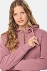 Canguro con capucha color rosa viejo, con cierre frontal y cordones ajustables.