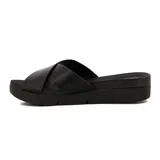 Sandalias Beira Rio de mujer, color negro, con diseño de tiras cruzadas en el empeine y suela de plataforma plana con estrias.