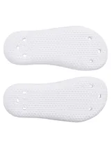 Sandalias tipo ojota de una sola pieza, fabricadas en material EVA moldeado de secado rápido. Presentan un diseño ergonómico con orificios de drenaje laterales y suela texturizada para mayor tracción en superficies mojadas.