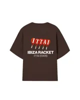 Remera color crema de corte oversize con estampado en la espalda que incluye cuatro paletas de pádel rojas con la palabra 'ITTAI' perforada, y texto debajo que dice 'IBIZA RACKET ITTAI STARS'.