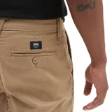 Bermuda de gabardina Vans, modelo Authentic Chino, con corte relajado, bolsillos laterales y traseros con botón.