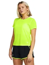 Remera deportiva de manga corta Under Armour, color amarillo neón, con cuello redondo y logo de la marca estampado en el frente. Confeccionada en tejido técnico ligero y transpirable con tecnología de secado rápido.