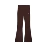 Calza deportiva Puma de corte flared (acampanado) en color marrón oscuro, con cintura alta y logo de la marca estampado en blanco en la pierna izquierda.