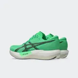 Championes de running Asics Magic Speed 5, color verde brillante con detalles en negro y suela blanca con placa de carbono.